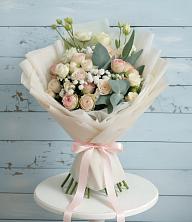 Букет цветов из:  Розы и Лизиантусы в Малое Карасево