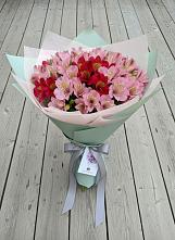 Букет цветов из:  Альстромерии в Малое Карасево