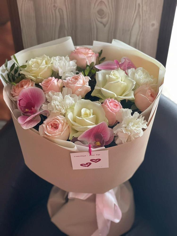 Букет цветов из: Орхидеи, Розы и Гвоздики в Малое Карасево