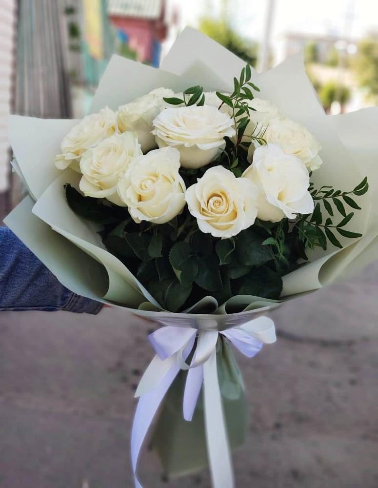 Букет Белые розы Проуд в Малое Карасево