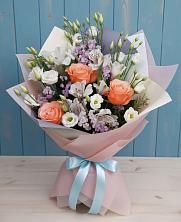 Букет цветов из:  Лизиантусы, Розы, Альстромерии и Гипсофила в Малое Карасево