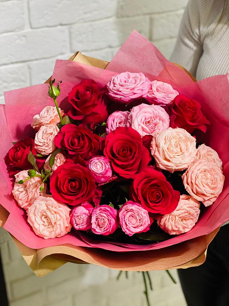 Букет цветов из: Розы в Малое Карасево