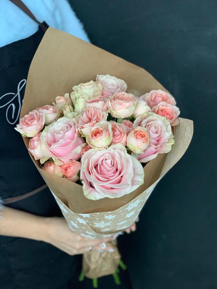 Букет цветов из: Хризантемы и Розы в Малое Карасево