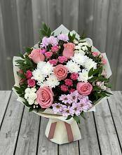 Букет цветов из:  Альстромерии, Гвоздики, Розы и Хризантемы в Малое Карасево