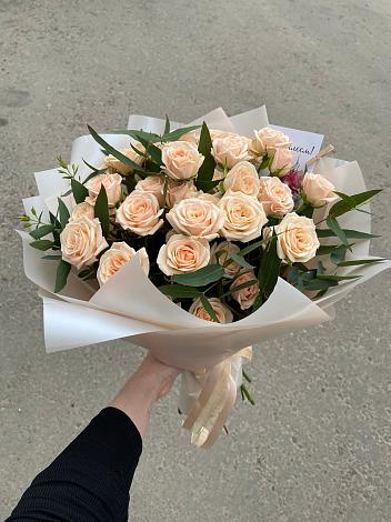 Букет Кремовые розы Латте в Малое Карасево