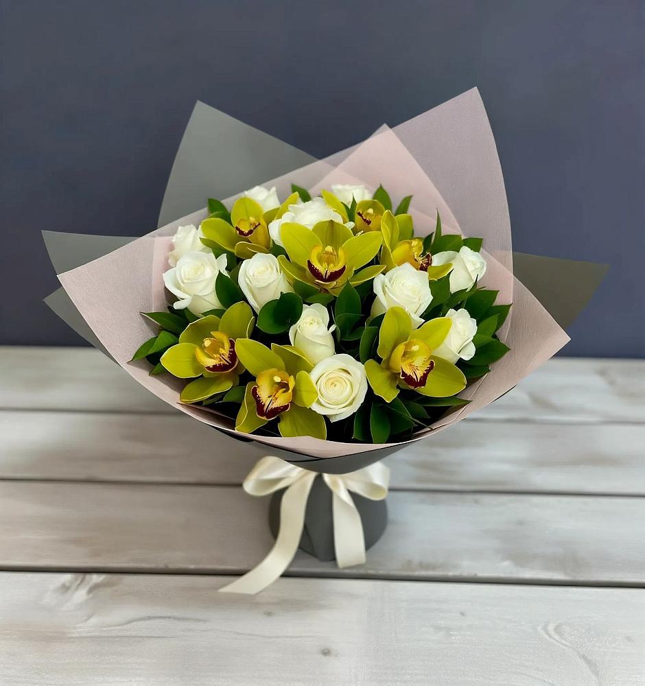 Букет цветов из: Орхидеи и Розы в Малое Карасево