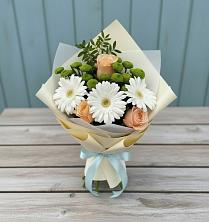 Букет цветов из:  Герберы, Розы и Хризантемы в Малое Карасево